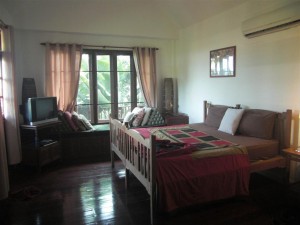 4b-our room