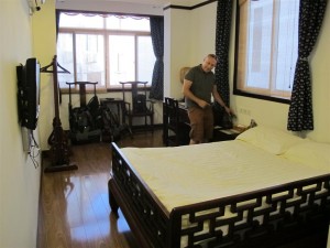 B-Bedroom1