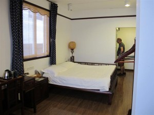 B-Bedroom2